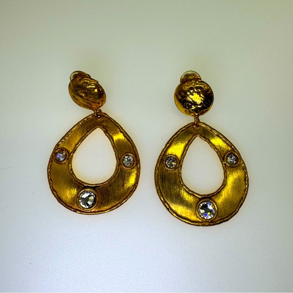Sylvia Toledano Thalita clip on earrings in gold with Crystal